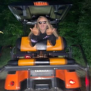 Meet your Posher, Emma